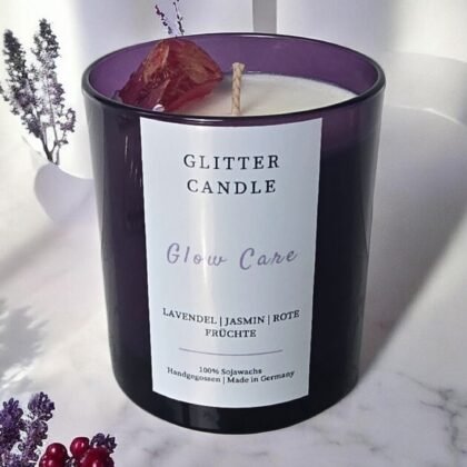 Duftkerze mit Aura Kristall aus Sojawachs – Glow Care Lavendel Jasmin